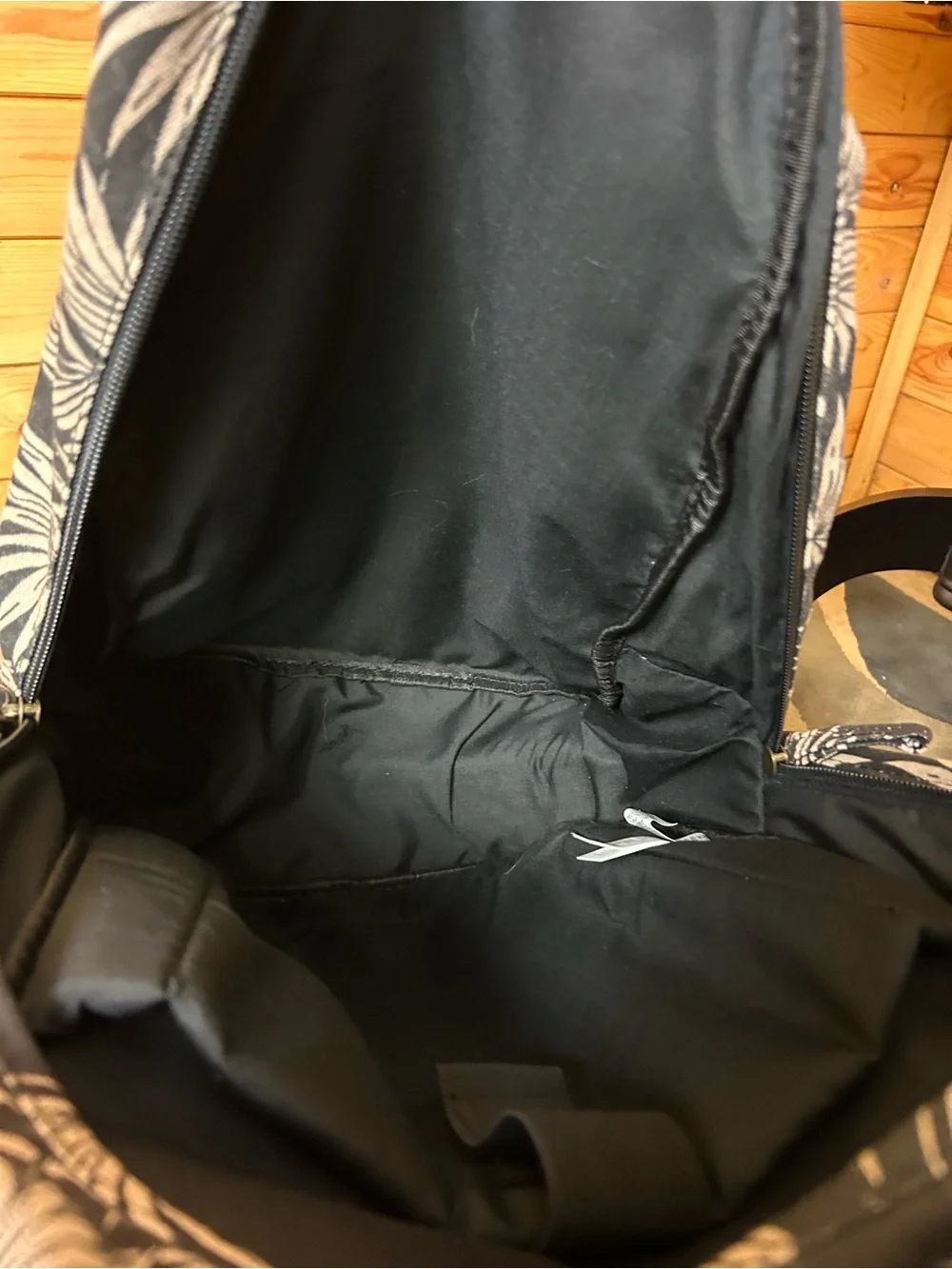 Billabong Black & Cream Leaf-Print Backpack
